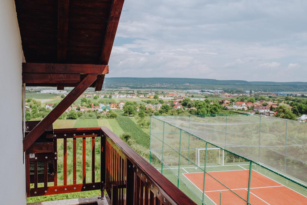 Pensiunea Andrei Maracineni Exterior photo